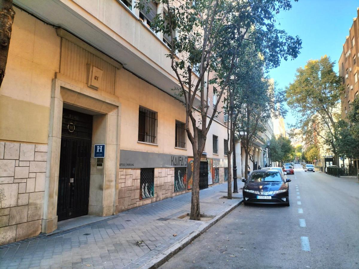 Hostal Arrate Madrid Exterior photo